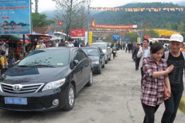 Chiếc ôtô và phẩm giá cán bộ