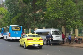 Đắk Lắk: Xe dù bến cóc náo loạn phố phường sau tết