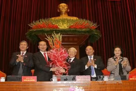 Ông Nguyễn Phú Trọng tái đắc cử Tổng Bí thư khóa XII