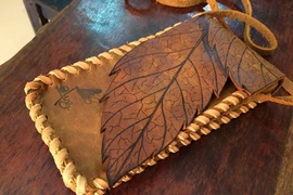 Mua túi xách, ví da thật handmade ở đâu?