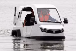 Bất ngờ với xe điện lội nước Philippines sản xuất