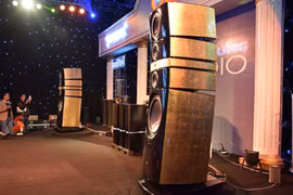 Những “ông hoàng” tiền tỉ tại AV Show Hà Nội 2014