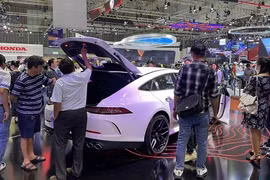 Ôtô đồng loạt tăng giá, xe Hàn ngày càng đắt đỏ