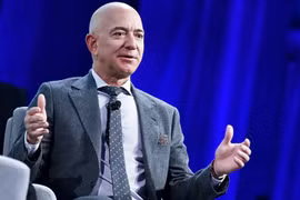 Đại gia 60 tuổi về hưu vẫn kiếm triệu tỷ mỗi năm là ai? 