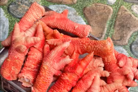 Sự thật về chân gà Đông Tảo tiền triệu “cháy hàng” mùa World Cup 