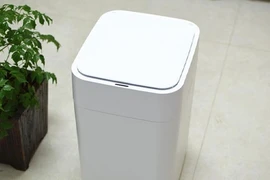 Thùng rác thông minh: Giá rẻ, chất lượng… “rẻ”
