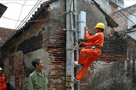 Khuyến cáo sử dụng điện tiết kiệm để tránh nguy cơ sự cố về điện