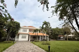 Biệt thự 2.000m2 xanh mướt của NTK Đỗ Mạnh Cường