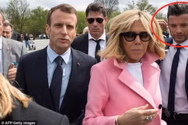 Vệ sĩ của tổng thống Pháp gây chú ý vì đẹp trai như tài tử 