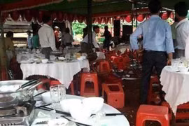 Đám cưới Nghệ An mất điện, họ hàng cãi cọ rồi đâm nhau tử vong