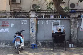 Ngân hàng Nhà nước nói gì về vay online lãi suất 700%? 