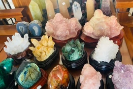 Trầm trồ bộ sưu tập đá quý tiền tỷ của đại gia phố núi