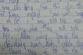 Cô giáo “giảm thị lực” vì chữ viết có “1-0-2” của học trò 