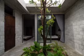 Nhà bê tông không sơn không trát đẹp ngỡ ngàng tại Quảng Ngãi