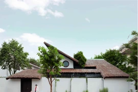 Biệt thự mái lá “vạn người mê” ở Biên Hòa trên báo Mỹ 