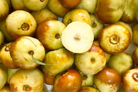 Đắt hơn bò Mỹ, hồng táo dẹt siêu lạ vẫn “cháy hàng“