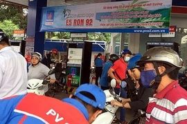 Xăng sinh học E5 vì sao chưa hấp dẫn người tiêu dùng?