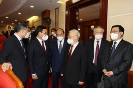 Hội nghị Trung ương 4 bàn về chống dịch và phát triển kinh tế