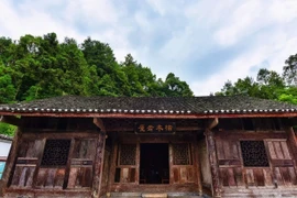 Ngỡ ngàng nhà cấp 4 dột nát hóa “kho báu” 3.000 tỷ