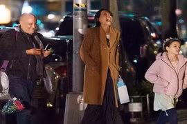 Ở tuổi 12, Suri đã trở thành thiếu nữ dịu dàng như ánh nắng mai 