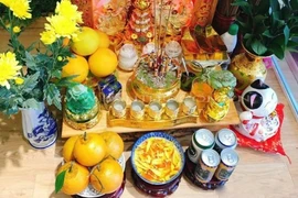 Cúng thần Tài ngày mùng 1 Tết nhớ đặt lên bàn thờ thứ này để thần tài “ưng lòng”