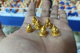 “Nghệ nhân” trẻ 8x và món đồ thủ công mini làm từ đất sét 