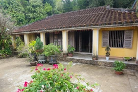 Ngôi nhà gỗ mít 200 năm đại gia trả triệu đô vẫn không bán 