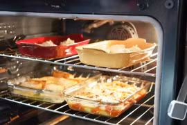 7 thực phẩm bạn không nên hâm nóng kẻo rước độc vào người