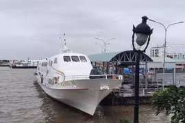 Hơn 43.000 du khách mắc kẹt tại Phú Quốc do thời tiết xấu được hỗ trợ gì?