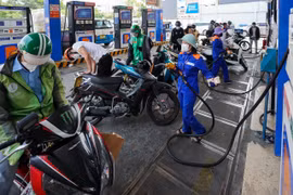 Giảm thuế 2.000 đồng/lít xăng