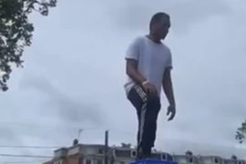 Loạt thử thách thùng sữa mạo hiểm khiến dân mạng xôn xao