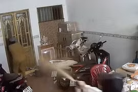 Quận 5: Xịt hơi cay, tấn công người dân giữa ban ngày