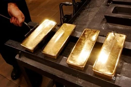 "Đột nhập" nhà máy xem chế tác thỏi vàng 24K 