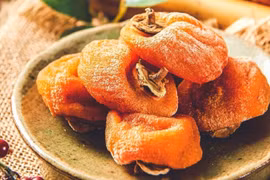 Loại quả xưa rẻ như cho nay nửa triệu đồng dân phố mê tít