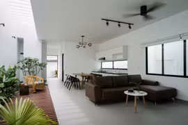 Ngỡ ngàng nhà cũ tối tăm “lột xác thần kỳ” ở Bình Thuận 