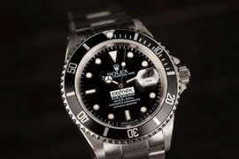 Vì sao đồng hồ Rolex cũ đắt hơn hàng mới? 