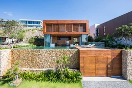 Biệt thự nghỉ dưỡng view trọn biển Nha Trang “vạn người mê” 