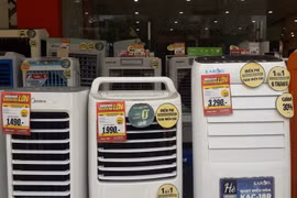 Quạt điều hòa giá rẻ, quảng cáo thần thánh... coi chừng "tiền mất tật mang"