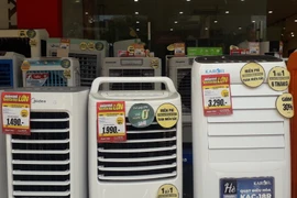 Quạt điều hòa giá rẻ, quảng cáo thần thánh... coi chừng "tiền mất tật mang"