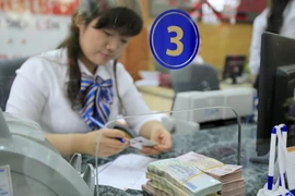Thưởng Tết 2022: Khối ngân hàng ổn định