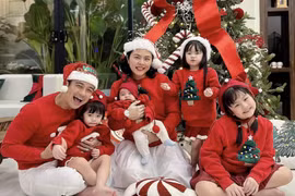 Bên trong biệt thự nghìn mét vuông ngập sắc đỏ của Vân Trang