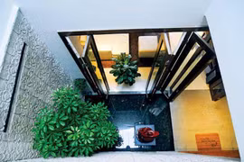 Những sai lầm thiết kế giếng trời khiến gia chủ “tiền mất tật mang”