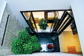 Những sai lầm thiết kế giếng trời khiến gia chủ “tiền mất tật mang”