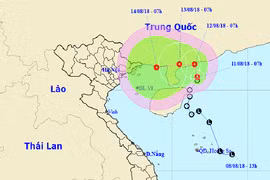 Áp thấp nhiệt đới quét ngang bờ biển Trung Quốc, hướng vào Việt Nam