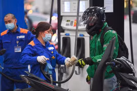 Sau đợt tăng sốc, giá xăng quay đầu giảm mạnh vào ngày mai?