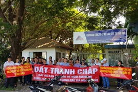 Mua nhà từ lúc trai trẻ, giờ già bị tai biến mà vẫn chưa có sổ đỏ