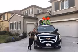 Đọ biệt thự “khủng” của sao Việt ở trời Tây