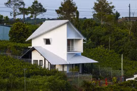 Nhà mái gấp với góc xoay độc nhất vô nhị tại Lâm Đồng