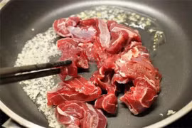 Lưu ý khi ăn nhiều trứng, thịt bò có bổ sung sắt, kẽm