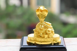 Đầu năm Ất Tỵ 2024, nên mua gì để may mắn?